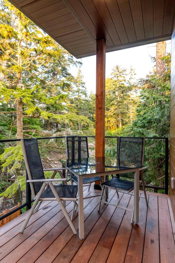 Storm Cove Suites 尤克卢利特 外观 照片