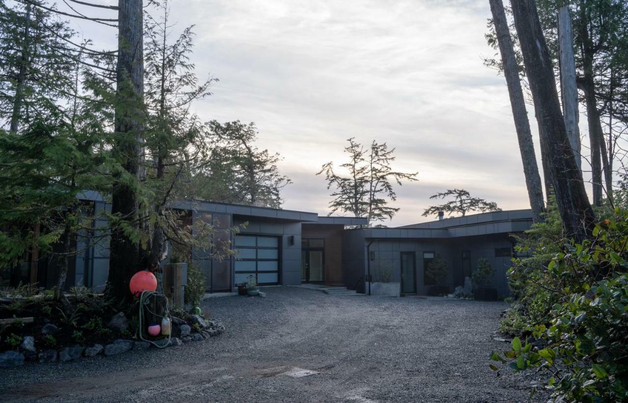 Storm Cove Suites 尤克卢利特 外观 照片