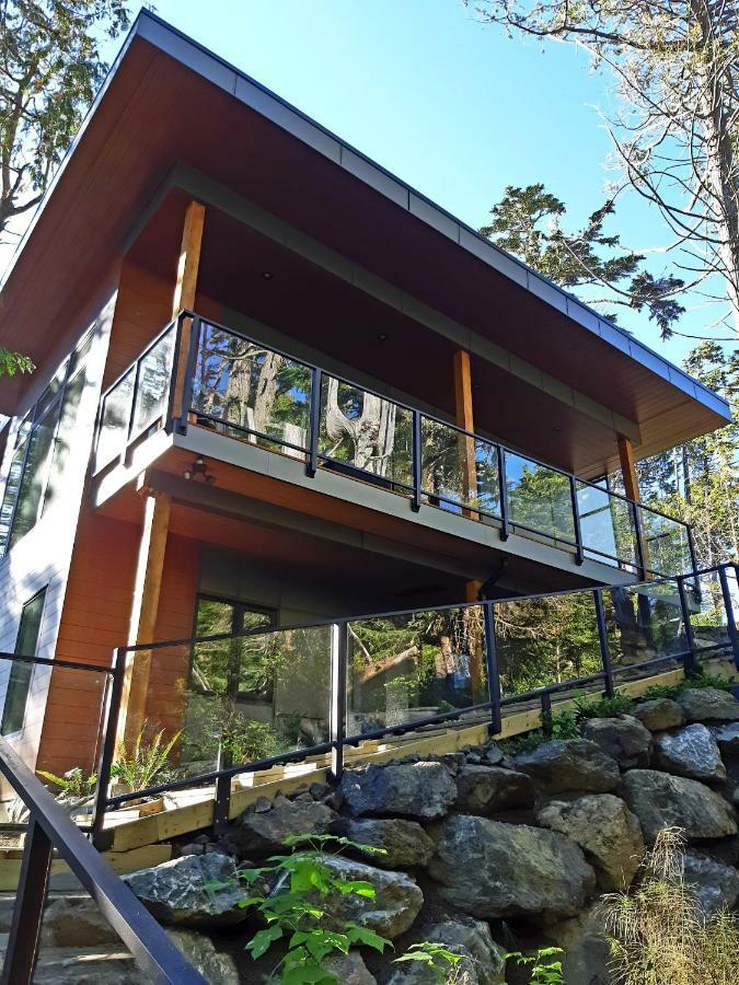 Storm Cove Suites 尤克卢利特 外观 照片